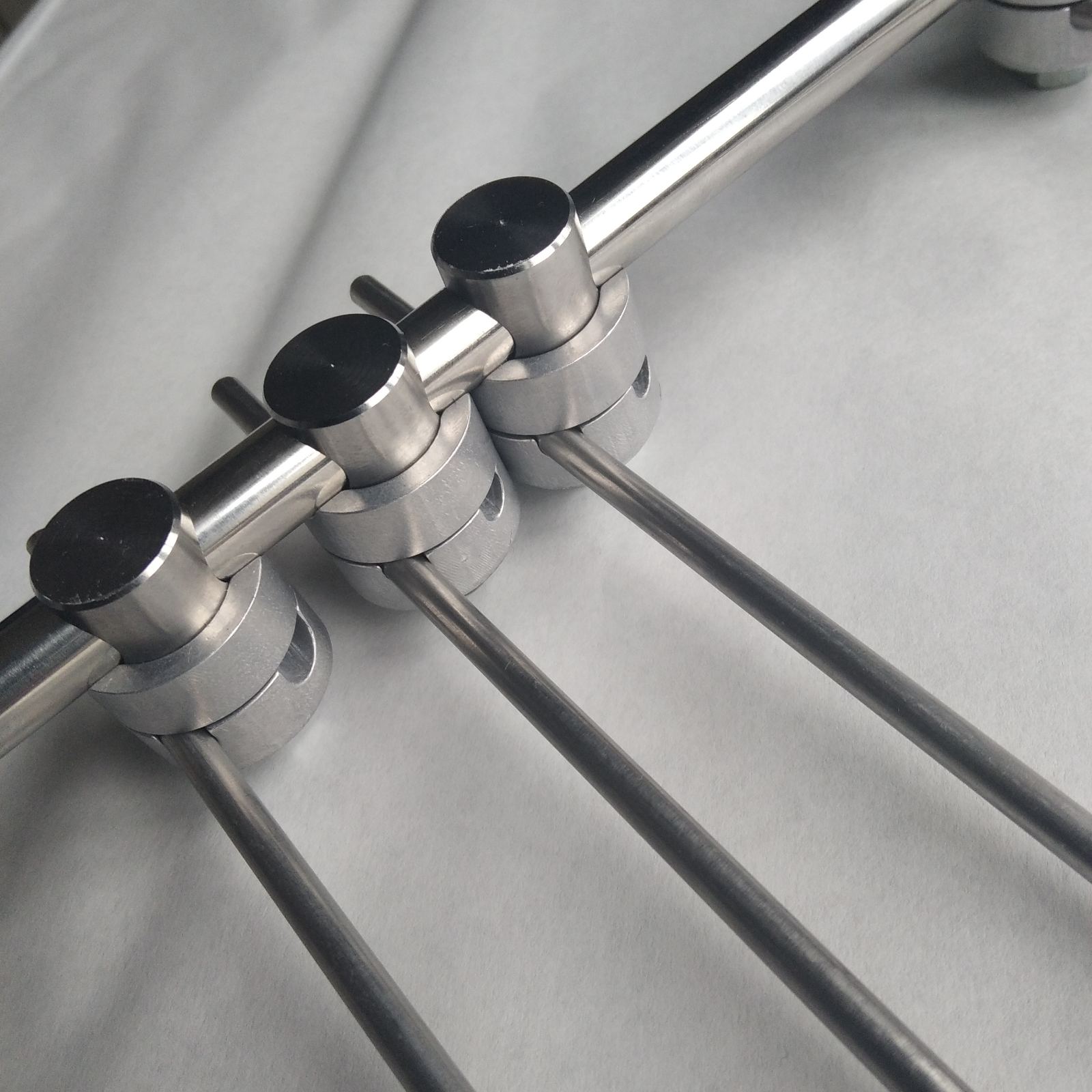 Апарат (система) зовнішньої фіксації передпліччя, ЕЙЧ БІ ОРТО